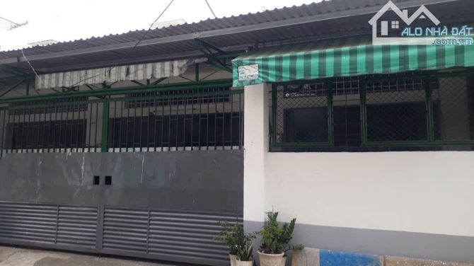 Cho thuê nhà xưởng 14x22 gần ngã tư an sương - GIÁ CỰC TỐT