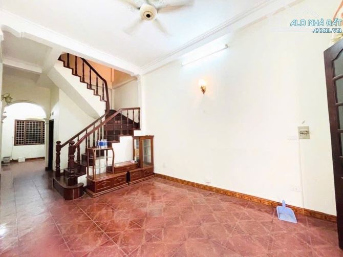 NHÀ BÁN KHƯƠNG TRUNG THANH XUÂN  60M 13,9 TỶ 5 TẦNG MT4M MẶT NGÕ THÔNG ÔTÔ VÀO NHÀ GẦN PHỐ