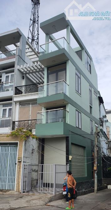 Nhà mới xây MT Lò Gốm Q6, 3,3x9m 3L 2pn 2 máy lạnh