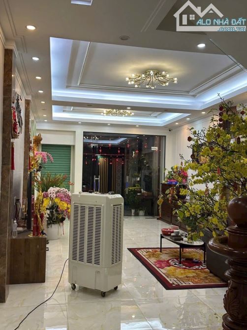 Bán nhà 1 trệt 2 lầu sổ riêng thổ cư p. Trảng Dài