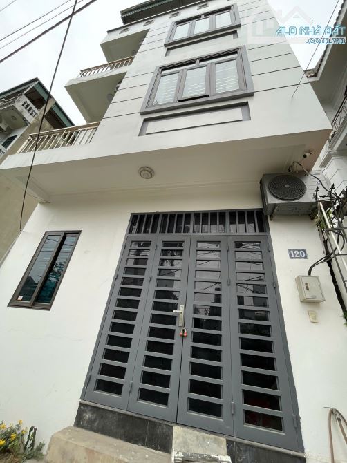 Chính chủ nhờ em Ty bán nhà lô góc Phú Lương_Ngõ thông nông thoáng_5 tầng kiên cố_Gần phố