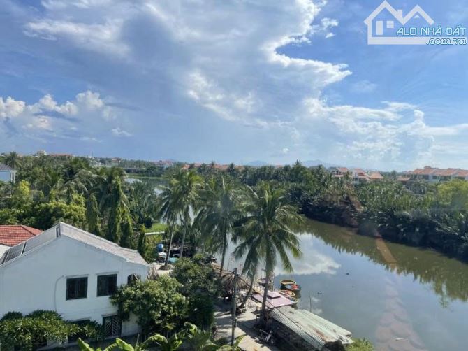 BÁN VILLA 3 TẦNG – HỒ BƠI –VIEW SÔNG – HỘI AN