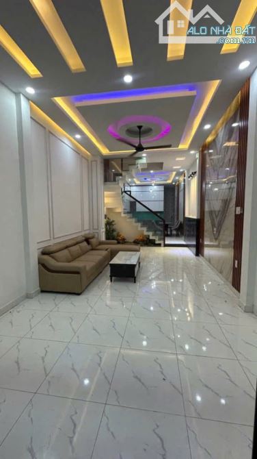 GẤP GẤP !!! BÁN NHÀ HẺM 2 XE HƠI, SÁT MẶT TIỀN, GIÁ 3 TỶ 9 TL, SỔ HỒNG RIÊNG