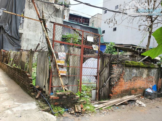 CHÍNH CHỦ BÁN ĐẤT LÔ GÓC - MẶT NGÕ THÔNG - Ô TÔ - PHÚ DIỄN BTL  62m MT 6m GIÁ 9.8TỶ .