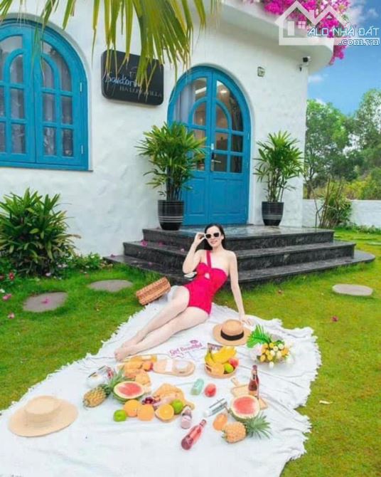 BÁN SIÊU VILLA NGHỈ DƯỠNG SANTORINI – KHU BT SỐ 1 TUẦN CHÂU  DT 520m², 3T MT13  giá 24.8 t