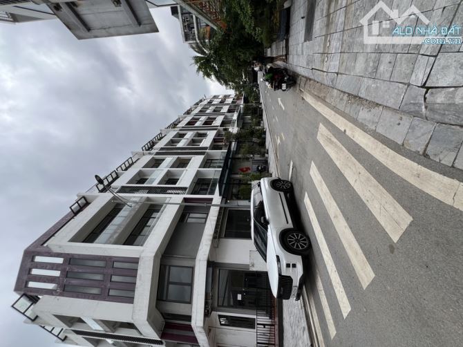 BIỆT THỰ ĐỨC GIANG 150M2, 5 TẦNG, LÔ MẶT PHỐ - LÔ GÓC - VỈA HÈ RỘNG, VỪA Ở VỪA KINH DOANH