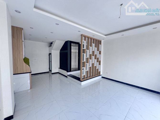 Chính chủ cần bán nhà Ngô Quyền, Hà Đông, DT 46m 5 tầng Thang Máy, Ô tô tránh,11 tỷ