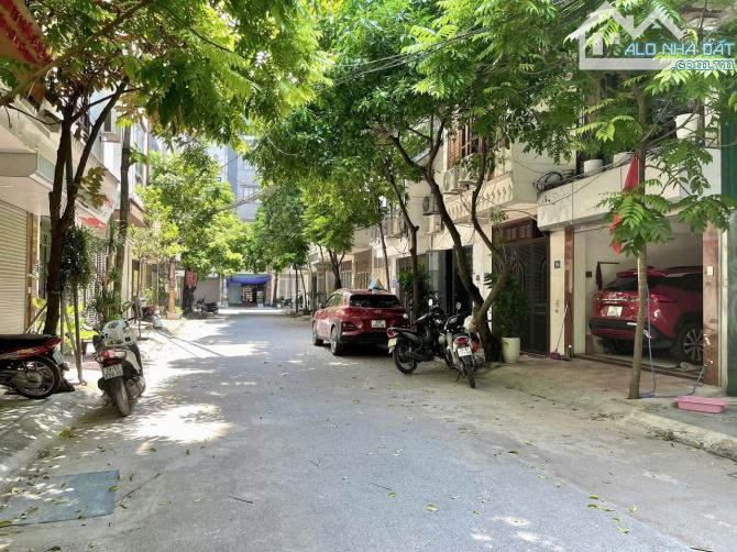🎯PHÂN LÔ - Ô TÔ TRÁNH ĐỖ NGÀY ĐÊM- VỈA HÈ 2 BÊN - KINH DOANH VIP NHẤT - HÀ ĐÔNG