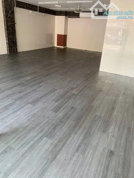 Cho thuê nhà mặt phố Kim Mã – Ba Đình, DT 100m² (T1), 40m² (T2,3), 3T, MT 3m, 30tr/tháng