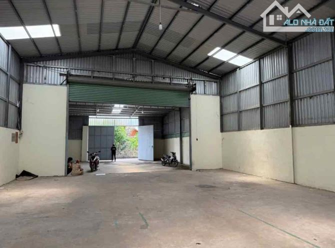 CHO THUÊ NHÀ KHO 300M2 ĐƯỜNG LẠC LONG QUÂN, LIÊN CHIỂU, GIÁ 16 TRIỆU