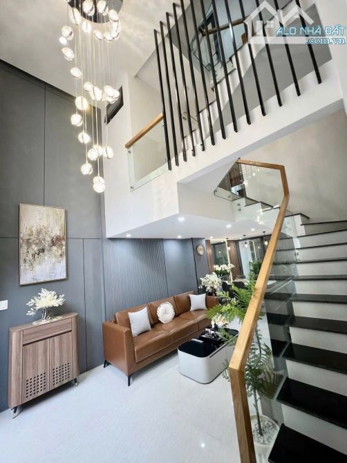 🎉🎉🔥BÁN NHÀ 2 TẦNG TRUNG TÂM ĐÀ NẴNG – VỊ TRÍ VÀNG, TIỆN ÍCH ĐỈNH, FULL NỘI THẤT