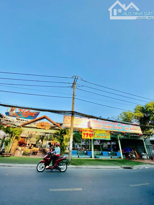 Bán Khuôn Đất 164 Phan Huy Ích, Gò Vấp; 850m2 (24 x 40); Nhà C4; HĐT 150Tr; Bán 100 Tỷ