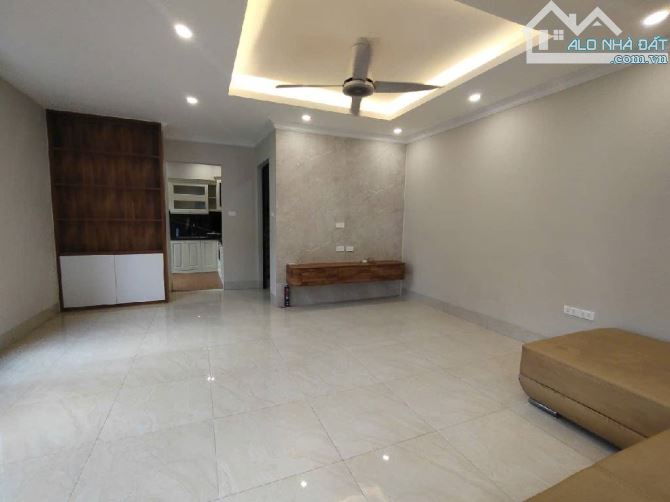 HỒ TÙNG MẬU - CÁCH PHỐ 20M - GẦN GA TÀU ĐIỆN - 4 TẦNG - TRƯỚC NHÀ RỘNG 3M - THOÁNG SÁNG
