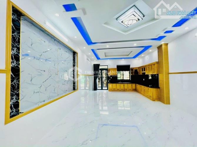 BÁN KHÁCH SẠN 1 TRỆT 3 LẦU 1 TUM_KHU BIỆT THỰ VIP LẠC LONG QUÂN_P.2_VŨNG TÀU_CHỈ 16.5 TỶ