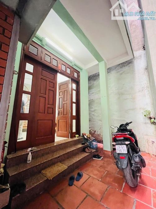 Bán nhà ngõ 266 Đội Cấn quận Ba Đình - Sổ đỏ 44m2 - 4 tầng - MT 3,7m - Giá chỉ 10 tỷ