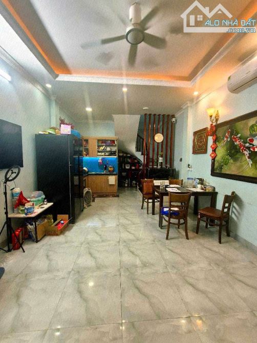 Lê Quang Đạo Chỉ 7,5 tỷ! có ngay nhà dân xây 38m 2 thoáng ,full đồ gần mặt phố kinh doanh