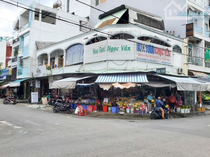 Siêu vị trí!! Góc 2 mặt tiền chợ Tân Quy - Quận 7 - 9x20m -  2 tầng - Giá 54 tỷ TL