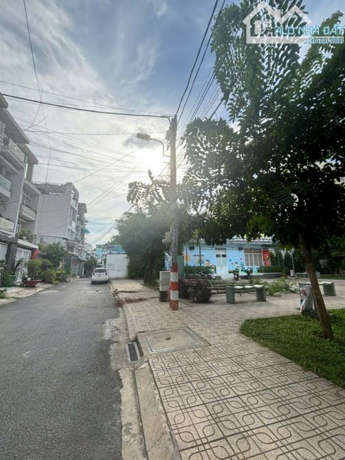 Căn Góc Nội Khu Công Viên Gò Dầu- TSN,TP- 4,5x17m-Nhà Đẹp 3Lầu- HĐT28Tr/Th– Chỉ 10,5 tỷ tl