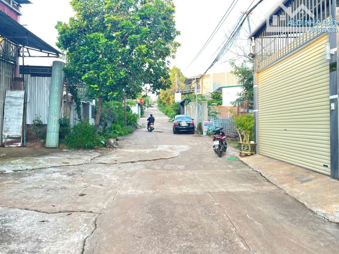 💥Lô TC 5*23m,hẻm 246 ymoan chưa qua vành đai,Có 15m.nhiều Lô xung quanh