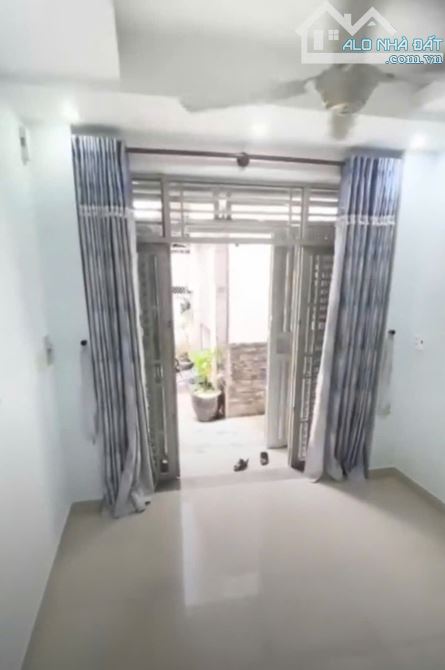 NNC Trần kế Xương P7 Phú Nhuận 35m2 2 Lầu 2PN 2WC. Giá 13 triệu/ tháng