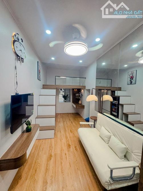 Bán nhà tập thể ngõ 42 Triều Khúc 30m², giá chỉ 1.7 tỷ, sổ đỏ chính chủ.