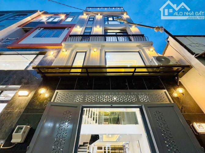 Chuyển Về Quê Ở Với Con Cháu Cô Chú 6 Bán Nhà Trần Khánh Dư,Quận 1 .Giá 6tỷ620.Sổ sẵn.
