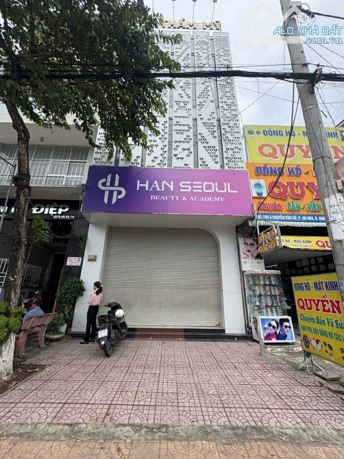 CHO THUÊ NHÀ MẶT TIỀN ĐƯỜNG NGUYỄN VĂN CỪ CẦN THƠ GIÁ 40 TRIỆU