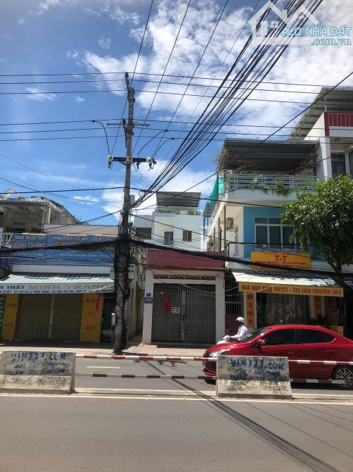 Nhà MT Lê Hồng Phong - Nam Nha Trang 149mv ngang 5, xây 3 tầng, sổ hoàn công, kinh doanh