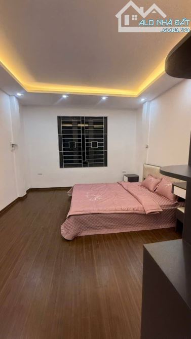 BÁN NHÀ MỚI 5 TẦNG DT 30M2 TÂN KHAI HOÀNG MAI GIÁ 6,7 TỶ.