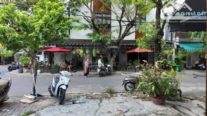 Bán nhà 4 tầng mt đường 5m5 sát điểm bắn pháo hoa sông Hàn