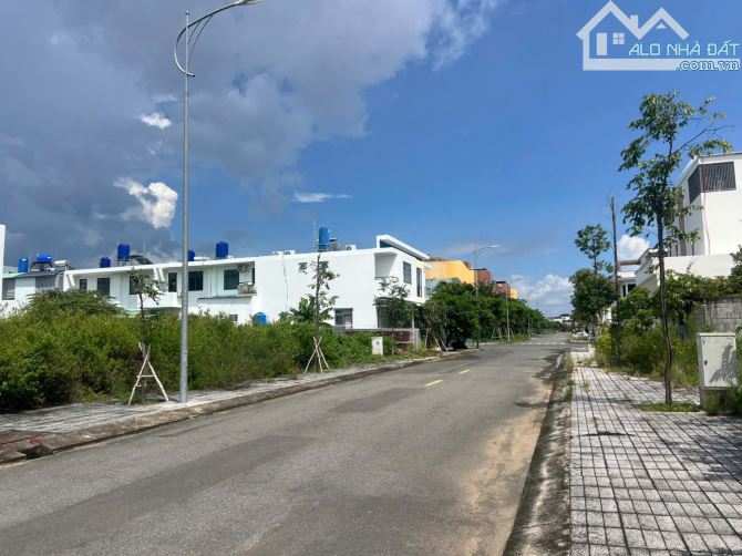 BÁN LÔ ĐẤT B6 -16 KĐT TÂY BẮC,  TP. RẠCH GIÁ, TỈNH KIÊN GIANG KHÔNG HỐ GA , TRỤ ĐIỆN