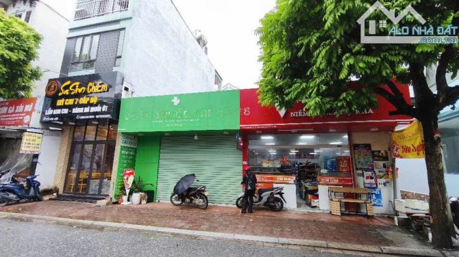 BÁN NHÀ MẶT PHỐ TRÂU QUỲ –GIA LÂM, 56M², VỈA HÈ Ô TÔ TRÁNH –GIÁ 16.7 TỶ -DÒNG TIỀN 200TR/N