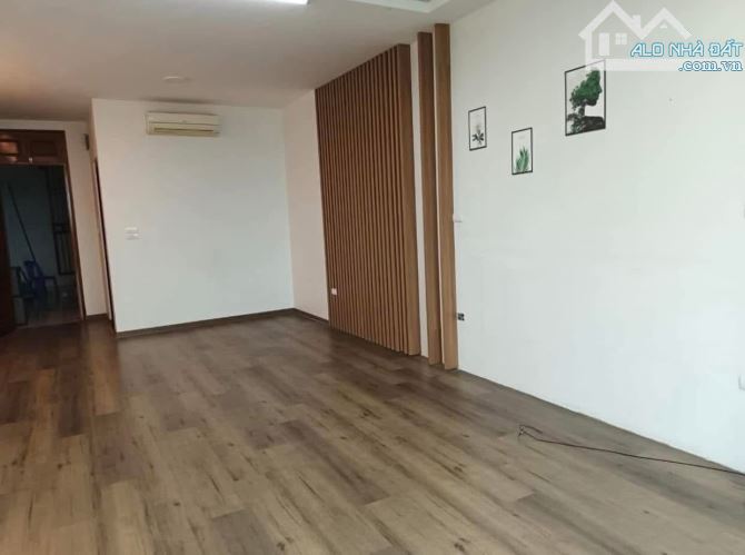 Cho thuê sàn tầng 3 khu Vạn Phúc có 6 triệu