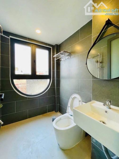 Mua đất tặng căn nhà diện tích sử dụng 300m2 ở MT nhựa Tân Phú Trung, Củ Chi, SHR giá 3,7