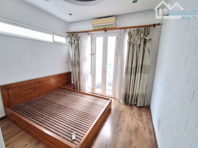 Vương thừa Vũ lô góc 2 mặt ngõ ô tô trong nhà 81m 4 tầng Mt 7m giá 20.2 tỷ