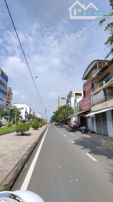 Bán nhà MT Hiền Vương Tân Phú 8x20m đúc 2 lầu giá 27.5 tỷ TL (gần Lê Khôi)