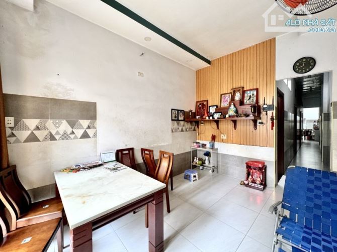 Bán Gấp nhà Bạch Đằng 90m² - Hẻm Xe Hơi - 3 Phòng Ngủ - Nhỉnh 9 xíu