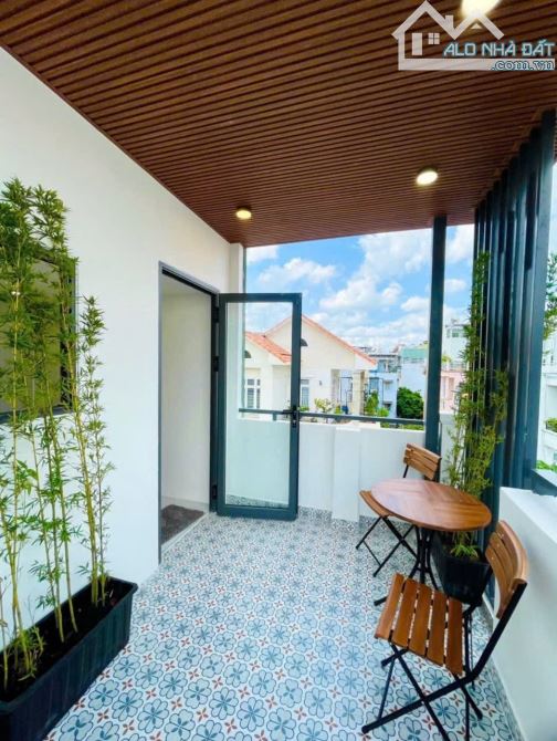 Lê Văn Duyệt P.1 Bình Thạnh (4,5x15m) 2T 2PN vào ở ngay. Giá 15 tỷ thương lượng mạnh