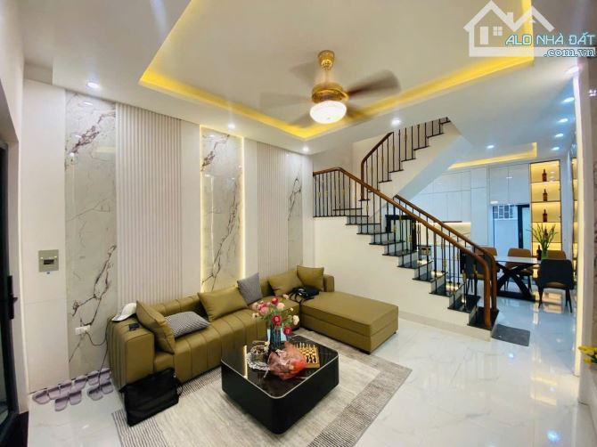 👉 NHÀ ĐẸP HAI BÀ TRƯNG PHÂN KHÚC 9X  – MẶT TIỀN 4.2M - NHÀ 4 TẦNG FULL NỘI THẤT - NHÀ ĐẸP