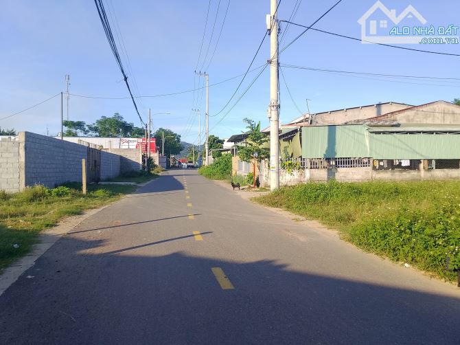 Đất xã xuân phú  tp đà nẵng đường nhựa 330m thổ