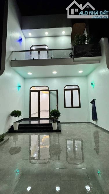 NHÀ 2 TẦNG MẶT TIỀN NGUYỄN TRỌNG THUẬT GIÁ CHỈ 2,55 TỶ.