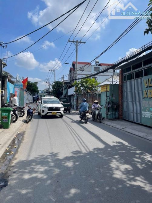 MẶT TIỀN ĐƯỜNG SỐ 4  QUẬN BÌNH TÂN TP.HCM  VÀI BƯỚC CHÂN RA QL1A  VỪA KD VỪA Ở THOẢI MÁI