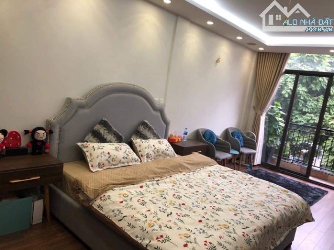 Bán nhà mặt phố Minh Khai, Hai Bà Trưng, 108m2 x 5 tầng thang máy, vị trí cực đẹp, 45 tỷ!