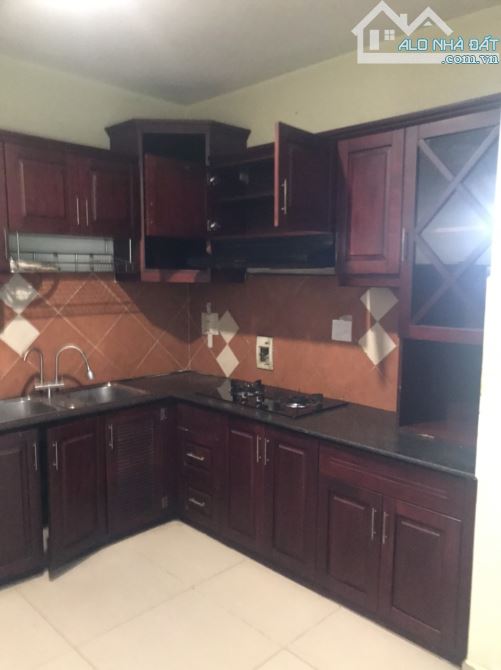 Cho thuê căn hộ Aview . Diện tích 108m2..có 3pn và 2wc