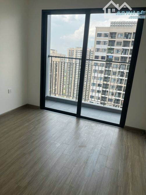 Cần bán căn chung cư 61m toà GS1 Vinhomes Smart City, nội thất nguyên bản