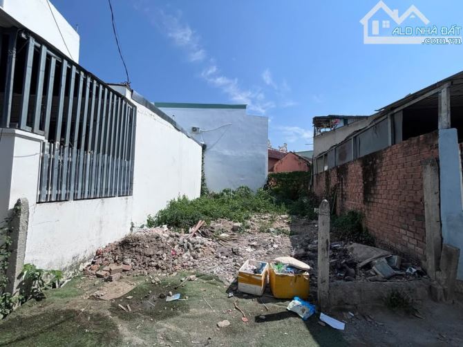 Bán đất diện tích 100m2 đường Xuân Lạc gần nhà Hàng Đồng Xanh Nha Trang