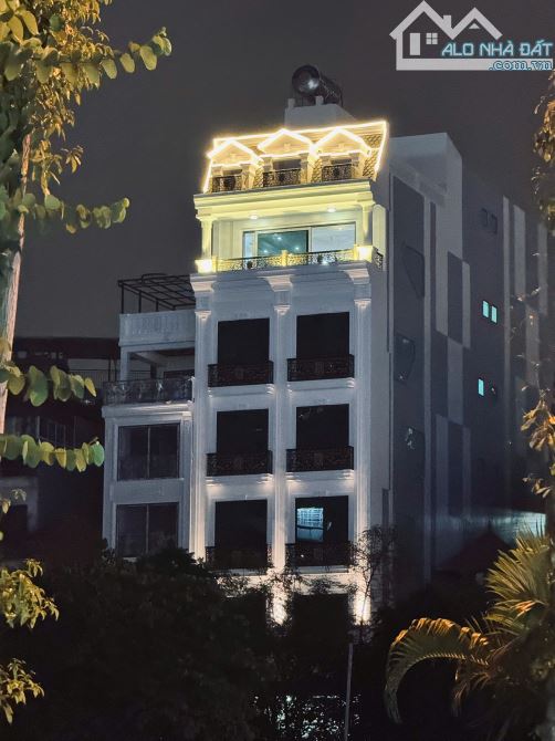 Bán tòa nhà phố Trần Thái Tông: 8 tầng + hầm, 2 mặt thoáng x 150m, MT: 7m, Giá: 98tỷ - 6