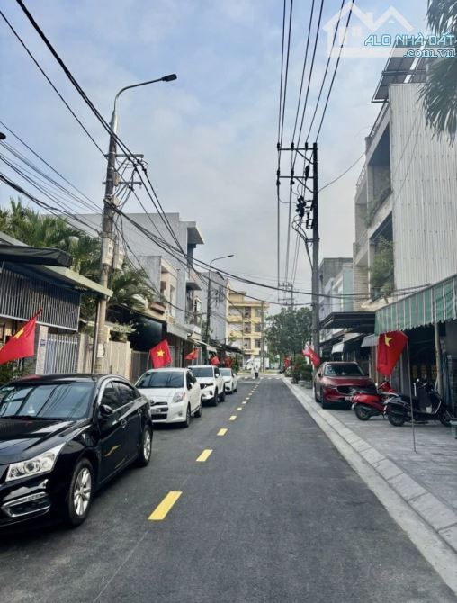 BÁN NHÀ 3 TẦNG THIẾT KẾ HIỆN ĐẠI – TRUNG TÂM THANH KHÊ – SÁT CHỢ KỲ ĐỒNG.