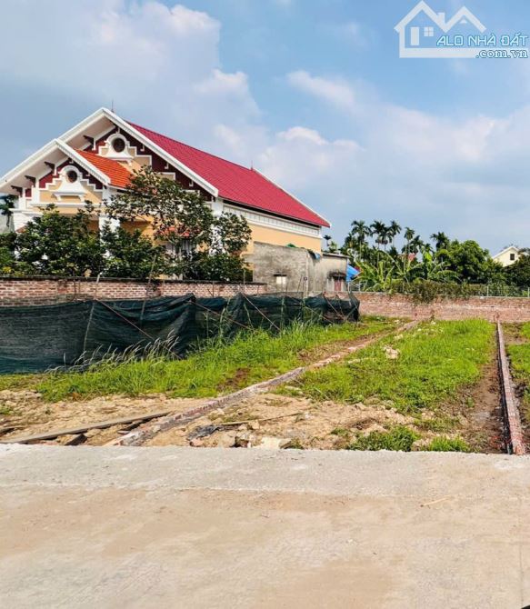 73,8M2 NGANG 4,3M ĐẤT - LÔ GÓC - TẠI TUYẾN 2 KIỀU HẠ - ĐƯỜNG THÔNG 4,5M.