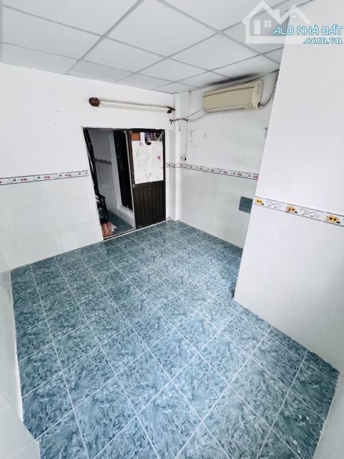 Nhà đúc 3 tầng BTCT đường Âu Dương Lân, P2, quận 8, nhỉnh 2 tỷ